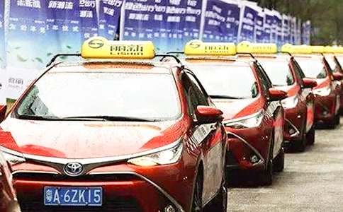 出租車上初一作文