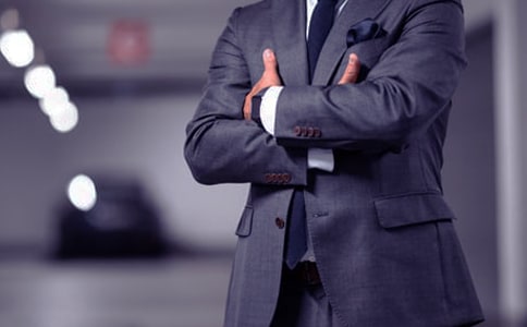 企業(yè)家名人故事:當(dāng)你遇上職場(chǎng)短路_1200字